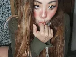 Brunette beauty masturbates