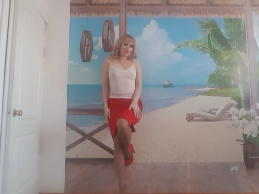 Desirable MILF in stockings teases from the best angles possible