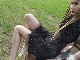 Outdoor dildo riding