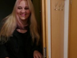 MILF comes home from work and rubs one out for me