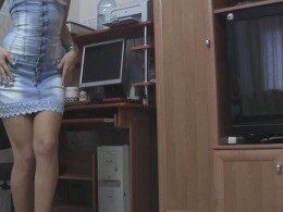 Hot Roommate Strips Completely Naked and Fingers Herself on Camera 🍑😚