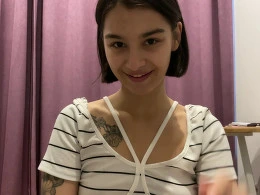Amateur cutie masturbating and reaching her orgasm