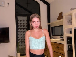 I Tell My Landlord About My Boyfriend's Urges, Then Let Him Fuck My Pussy 😍🍆
