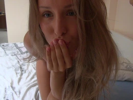 Hot Neighbor Cams, I Stare as She Fingers Herself Online 🔥🍑