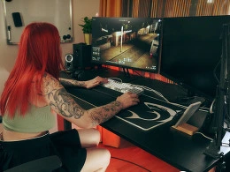Eating Out My Gamer GF Under the Desk While She Plays Then Fucking Her Hard