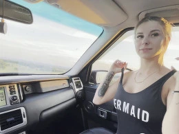 She Begged for My Dick in Her Mouth While We Were in the Car 💦🥱