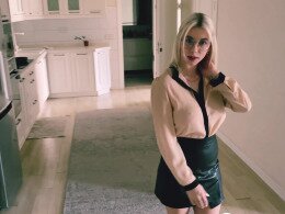 Sexy Apartment Viewing Turns Wild As My Sultry Realtor Gets Naked and Fucks Me On Camera 😈😍