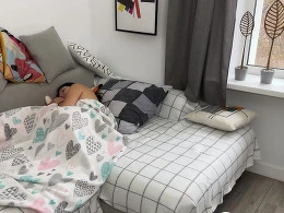 I Wake Her Up for a Blowjob and She Greedily Takes It in Her Mouth