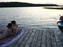 SUP Dude At The Lake Fucked Two Hot Babes Right On The Beach