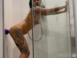 Dildoing my horny pussy in the shower