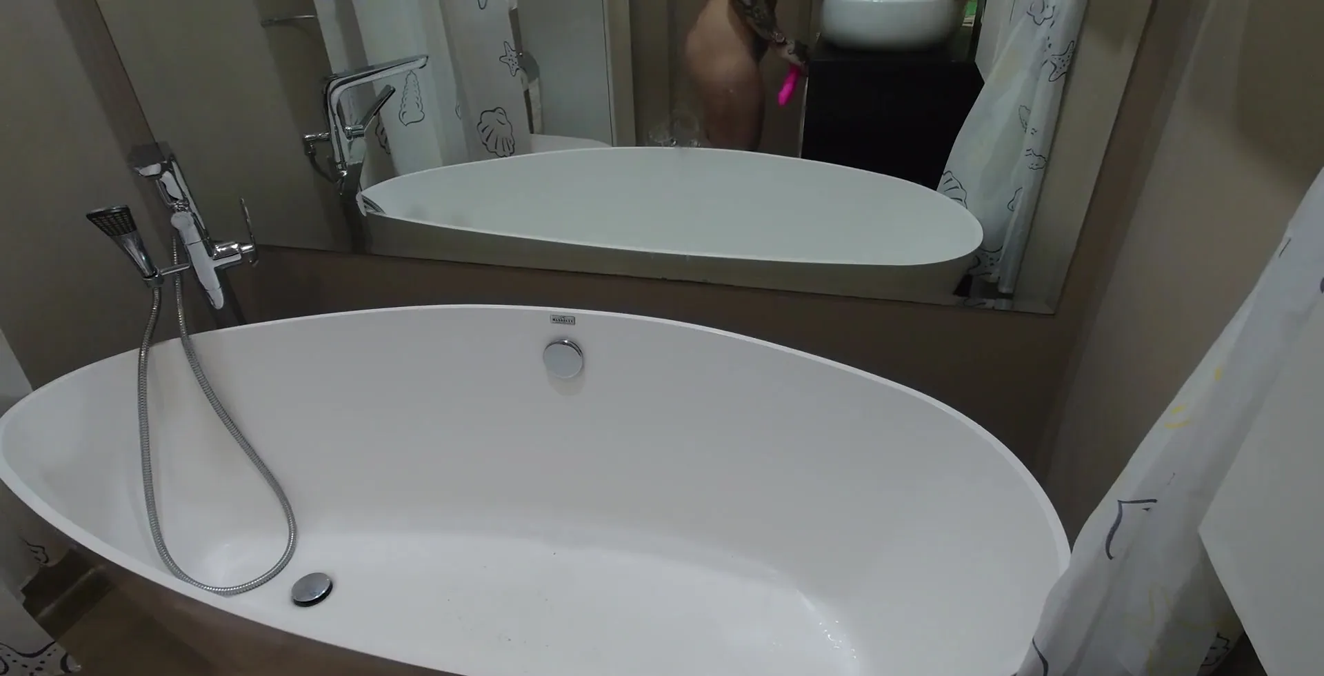 I Love Making You Horny With My Kinky Showering Sessions