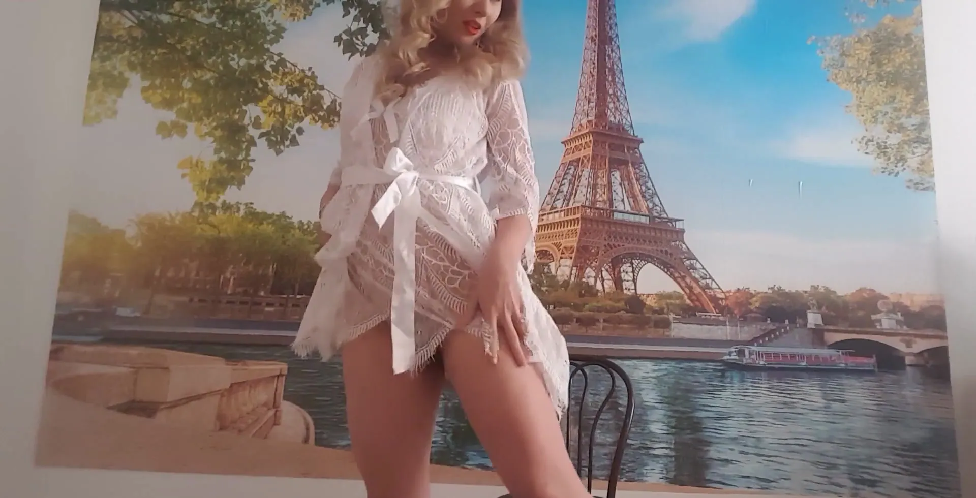 Pretty Mommy Teases