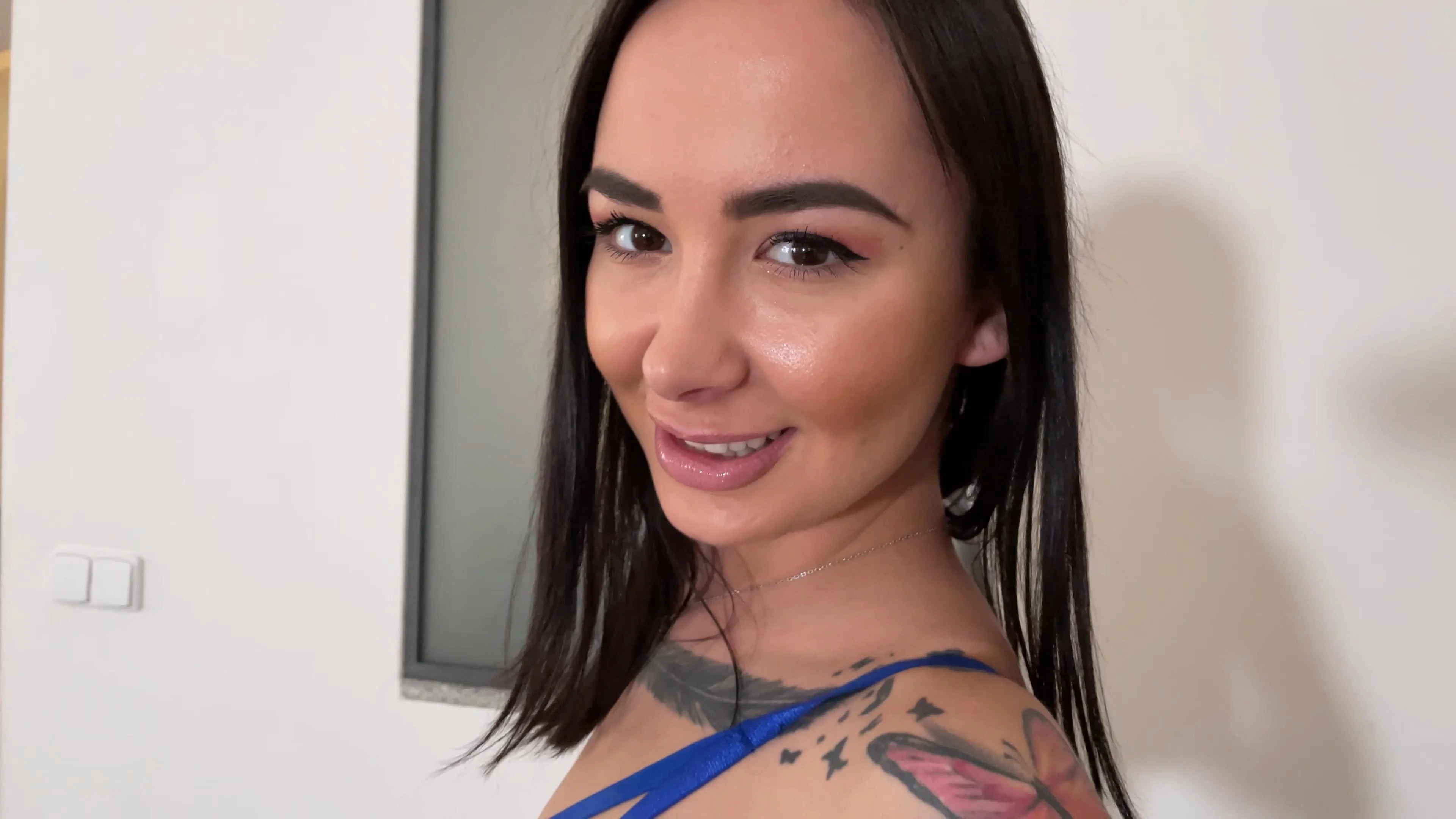 Do You Like Getting A Closeup Of My Nicely Shaved Slit?