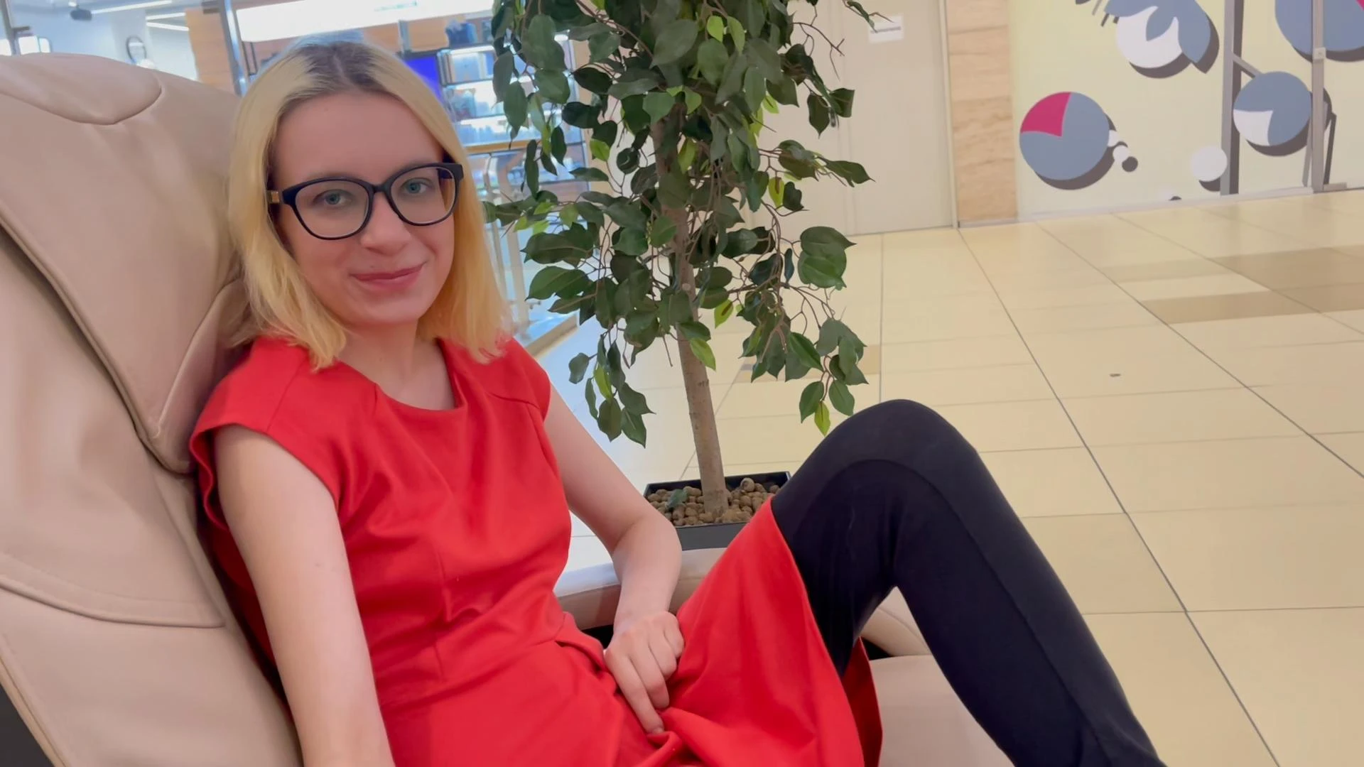 Horny GF Fucked At The Mall