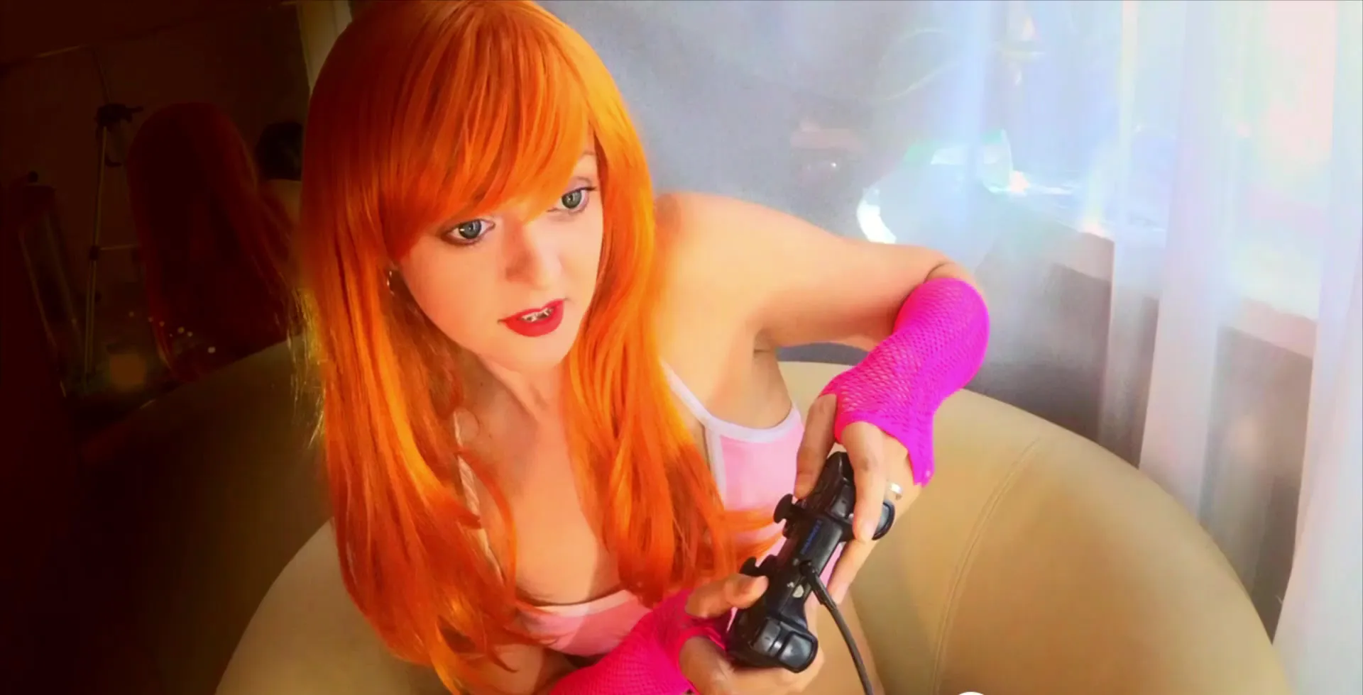 She Plays Games Much Better While Sucking A Dick