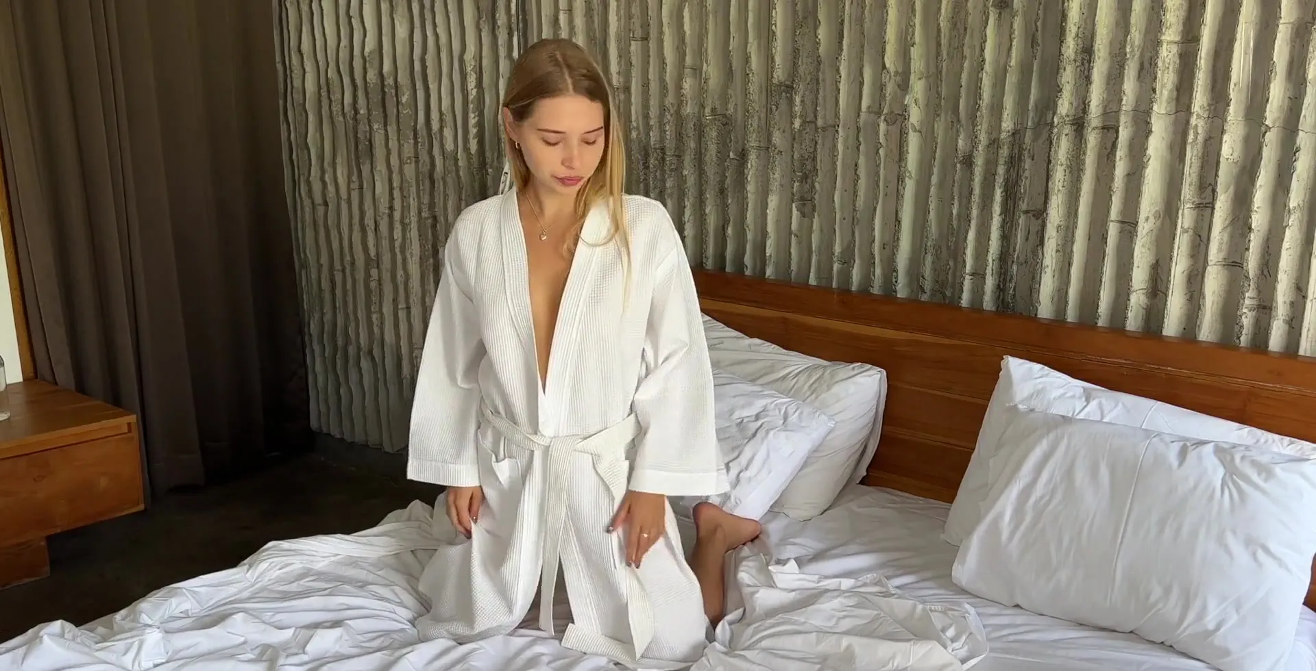 Hotel Waiter Hits The Jackpot With Seductive Guest At Resort