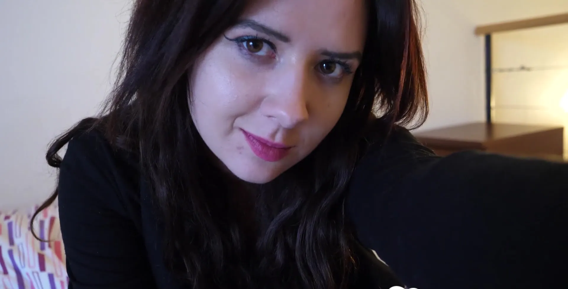 Busty Cam Girl Teases And Pleasures Herself To Hard Orgasm On Bed